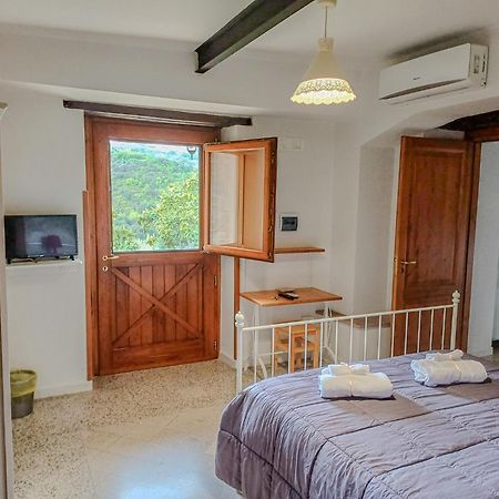 Casale I Cirillo Bed & Breakfast Rutino ภายนอก รูปภาพ