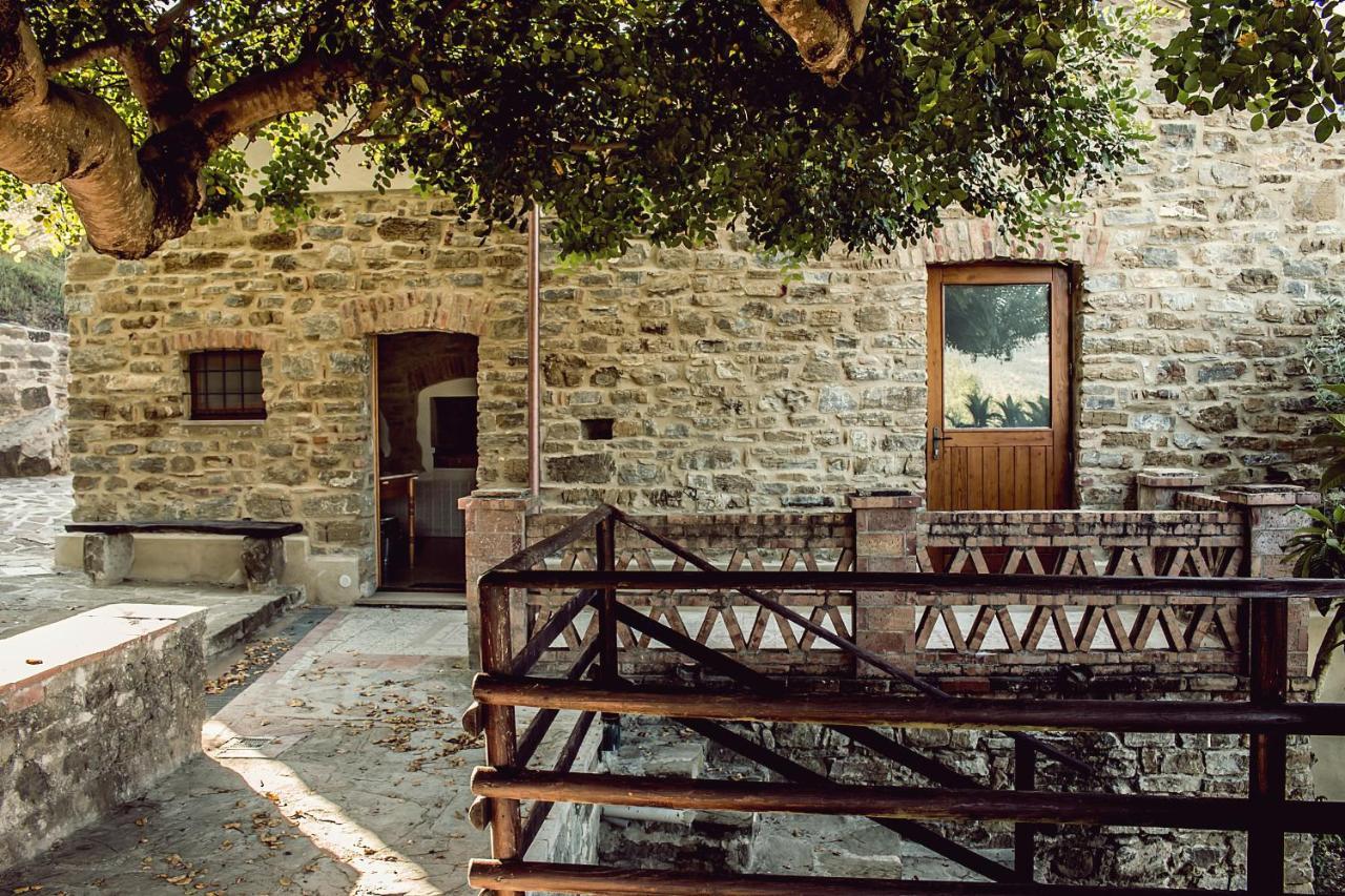 Casale I Cirillo Bed & Breakfast Rutino ภายนอก รูปภาพ